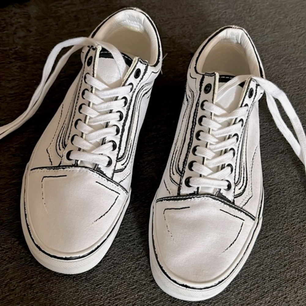 ***SOLD*** M8.5 / W10 Vans Custom Cartoon Sneakers M8.5 W10
